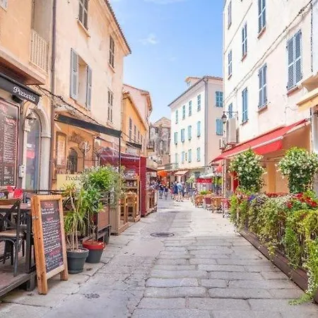 1st Floor In 18th Century Character House Holiday home