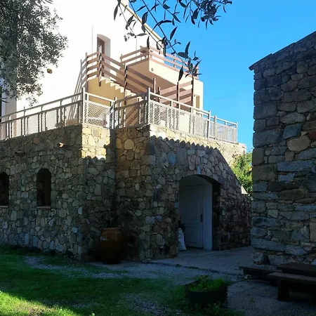 1st Floor In 18th Century Character House 別荘 カルヴィ