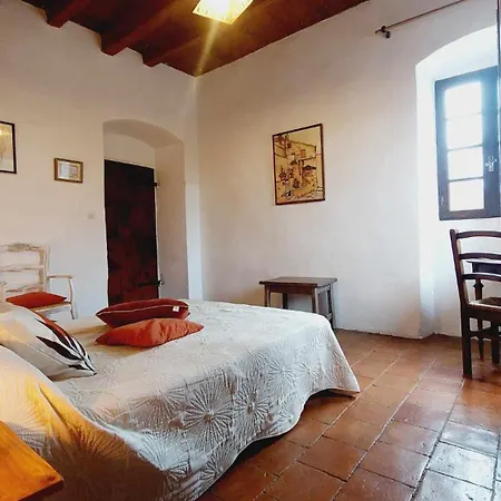 Ferienhaus 1st Floor In 18th Century Character House
