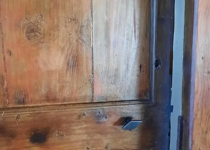 1st Floor In 18th Century Character House *