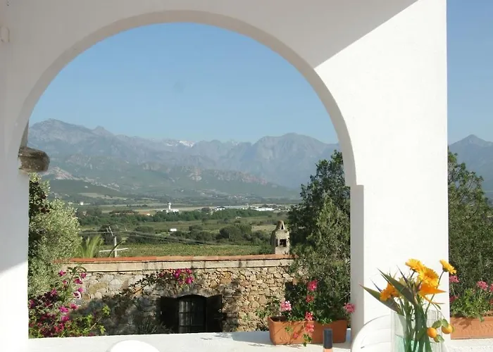 1st Floor In 18th Century Character House Ferienhaus Calvi (Corsica)